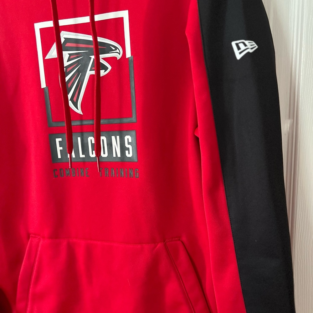 Men’s Atlanta Falcons Hoodie - Picture 3 of 5